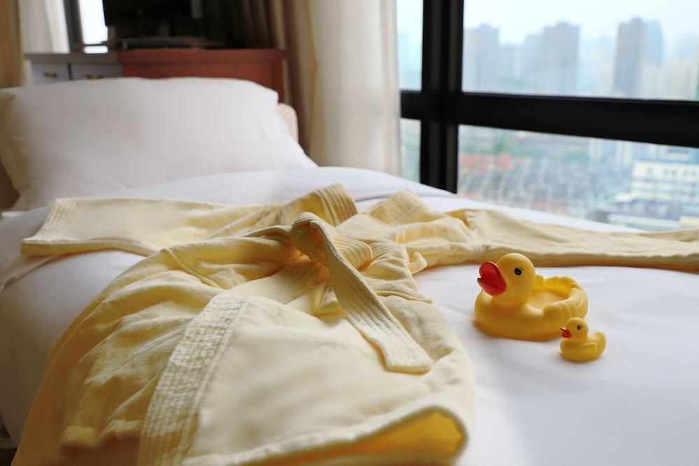 Equatorial Hotel Shanghai